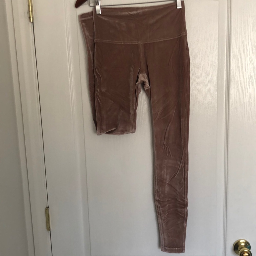 Lululemon Wunder Lounge 28” HR